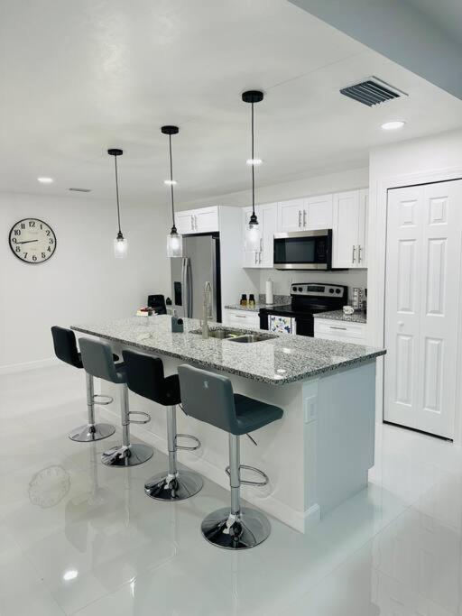White House 1 Βίλα Lehigh Acres Εξωτερικό φωτογραφία
